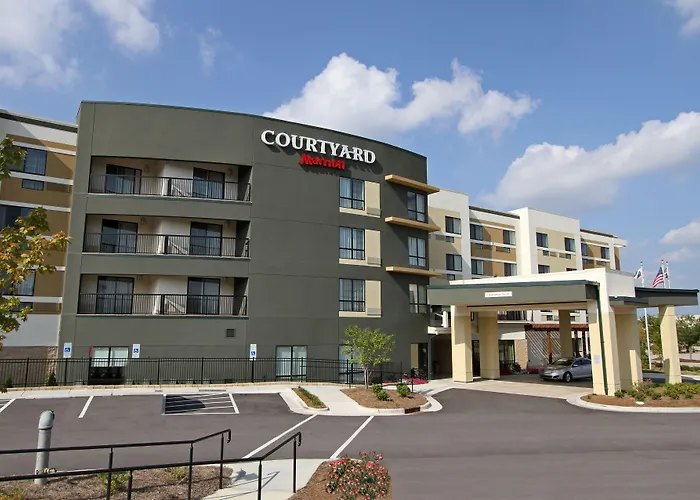 Courtyard By Marriott Raleigh North